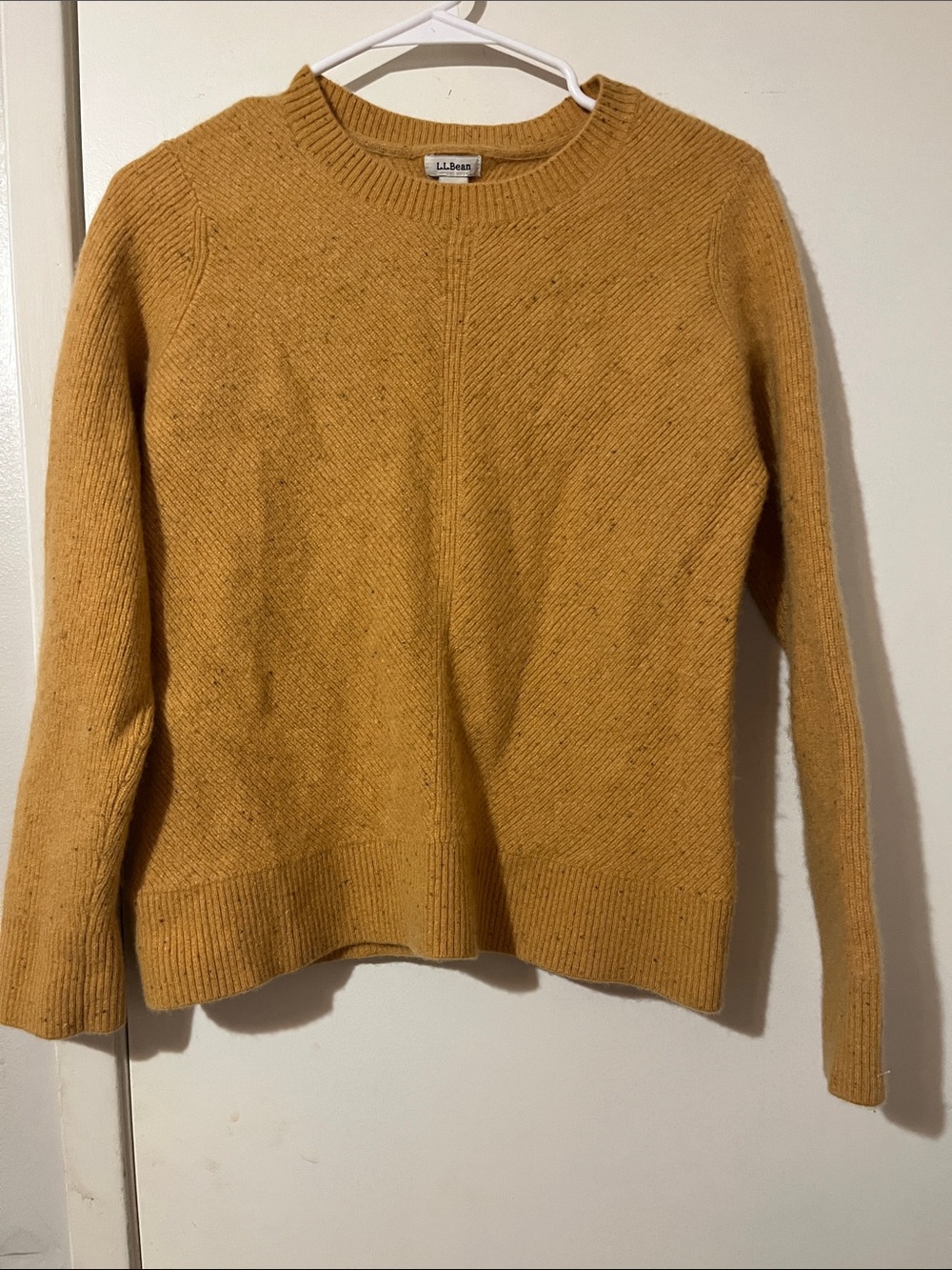 L.L. Bean Women's Crewneck 100% Cashmere Sweater in Mustard Yellow size M